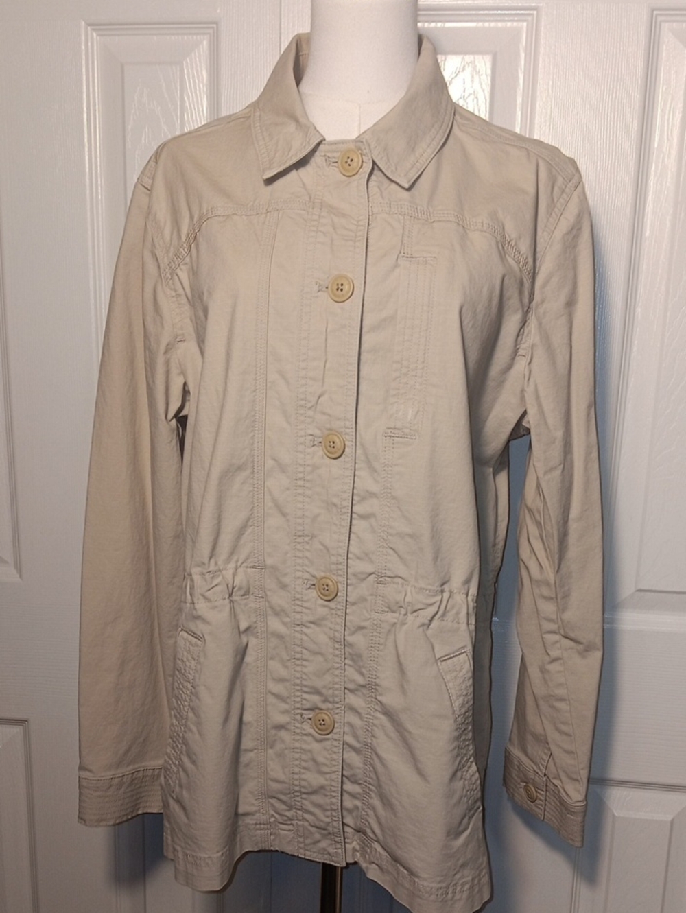 NEW! Eddie Bauer Women's Khaki Lightweight Utility Button-Front Jacket